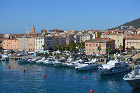 Ajaccio: City tour privado a pé