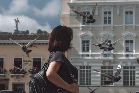 Quito Historic Center: Professional Photoshoot at Iconic Locations Long Session