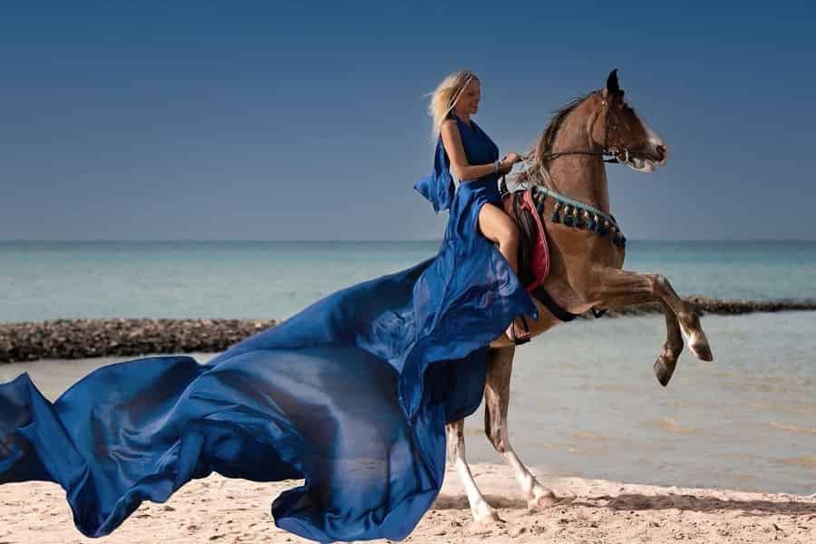 Hurghada: Rotes Meer & Wüste Reiten Tour mit Schwimmen. Foto: GetYourGuide