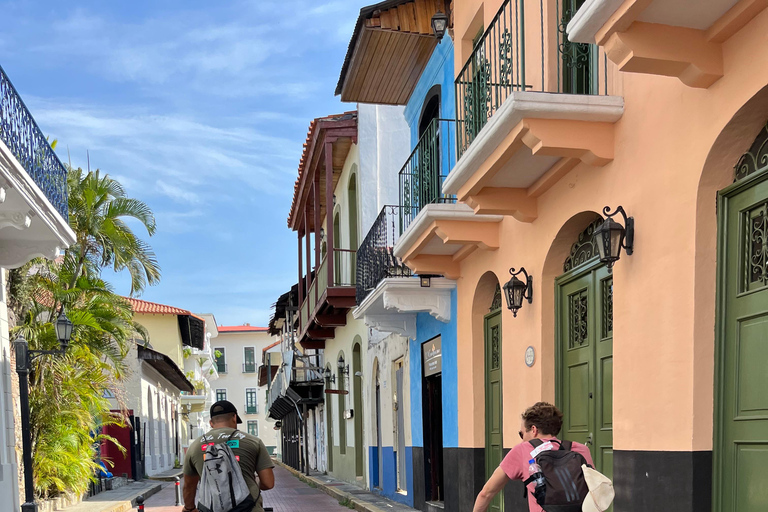"Fietstour Casco Viejo en Panama Stad Ontdek de essentieFietstour in Panama Stad en de Oude Stad met lokale gids