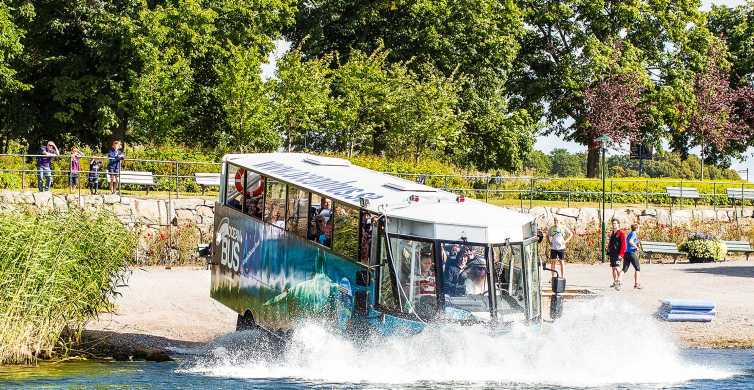 Stockholm: Obojživelným autobusem po souši i po vodě