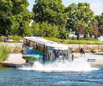 Stockholm: Land and Water Tour by Amphibious Bus
