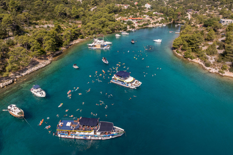 Split : Lagon bleu, épaves et croisière sur la Šolta avec déjeuner