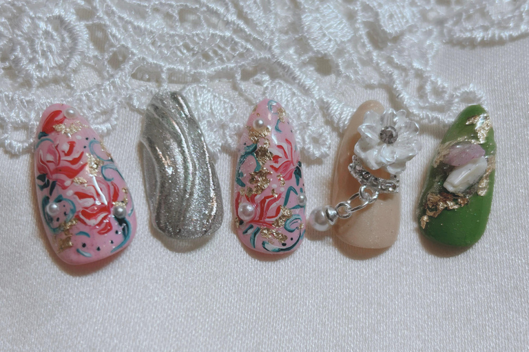 Yokohama: Japansk nagel- och hårstyling, sminkning, kimonouthyrningJapansk nagel