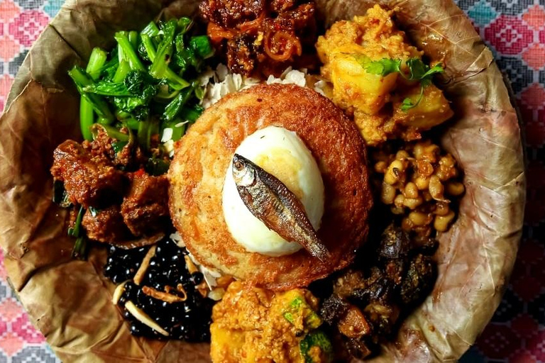 The Ultimate Saturday: Street Food Fiesta in Kathmandu
