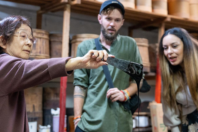 Kanazawa: Samurai and Geisha Culture Walking Tour with Lunch