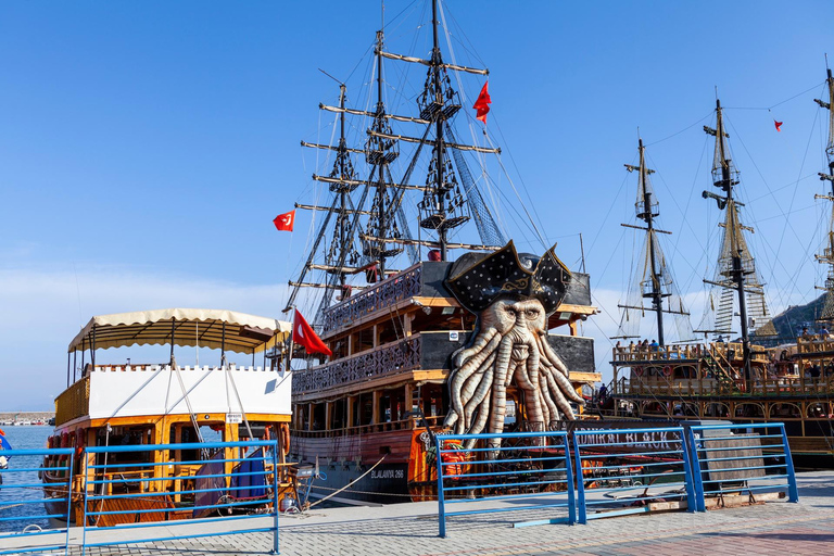 Alanya: Pirate Boat with Foam Party incl. Lunch & Drinks