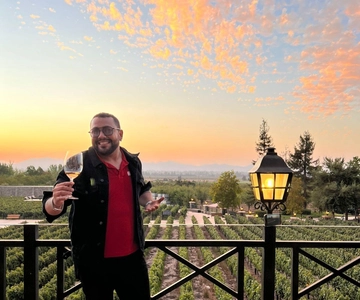 Santiago: Alyan Winery Sunset with Wine Tastings and Dinner