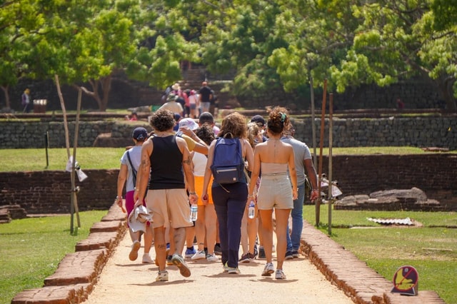 Sigiriya Rock Polonnaruwa en Minneriya olifantensafari bij zonsondergang