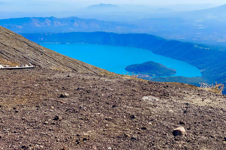Santa Ana : volcan Ilamatepec (Santa Ana) et visite du lac de Coatepeque.