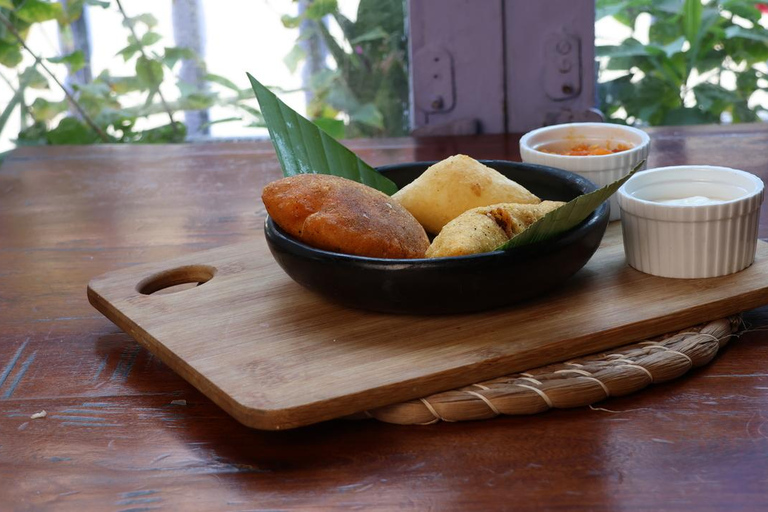 Cartagena: Fried Snacks Cooking & Tasting Experience