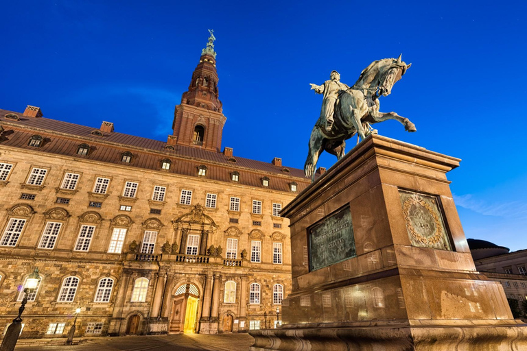 Fast-Track Christiansborg Palace Copenhagen Private Tour5-hour: Amalienborg Palace, Christiansborg Palace &amp; Transfer