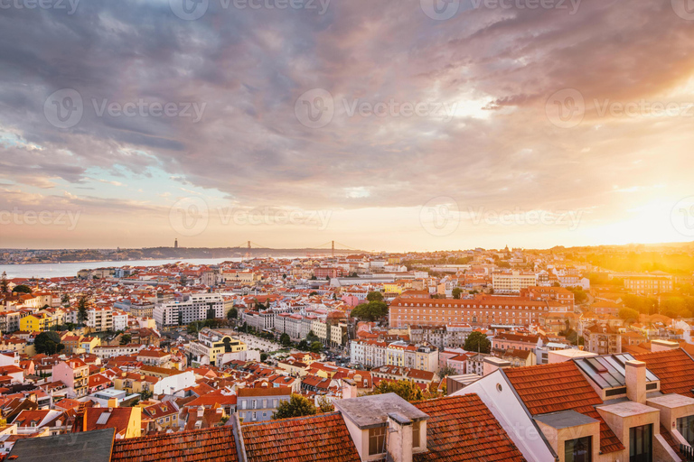 Lisbon: Private Tuk-Tuk Tour with Hotel/Cruise Port Pickup Whole City Tour