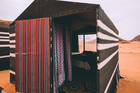Wadi Rum: 4x4 Jeep Tour with Bedouin Camp Stay & Meals