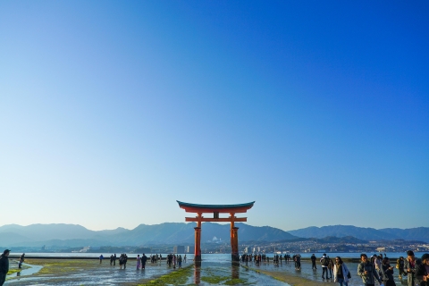Miyajima Wycieczka półdniowa Historyczna wycieczka pieszaPółdniowa piesza wycieczka historyczna po Miyajimie