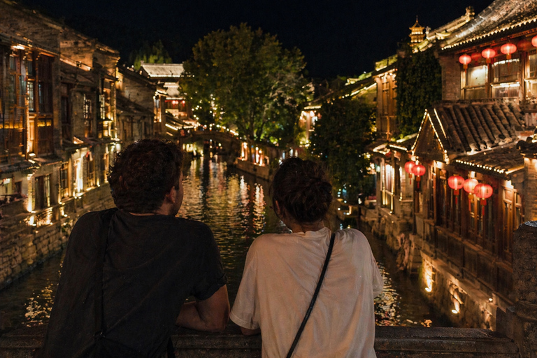 Beijing: Gubei Water Town Day-to-Evening Trip Beijing: Gubei Water Town Day-to-Night Experience Tour
