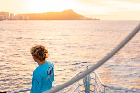 Waikiki: Turtle Canyons Cruise and Snorkel Excursion