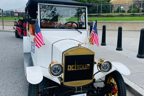 Washington, DC: Monuments & Memorials Tour in a Vintage Car