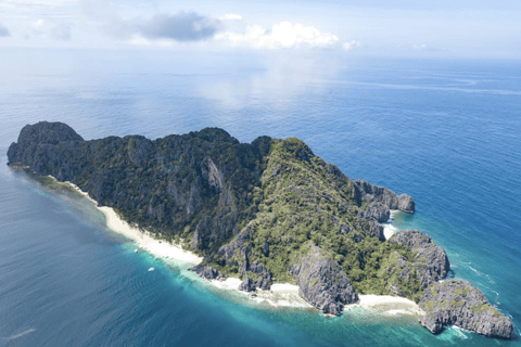 Coron: Private Speedboat to Black Island & Reef/Wrecks - Image 2