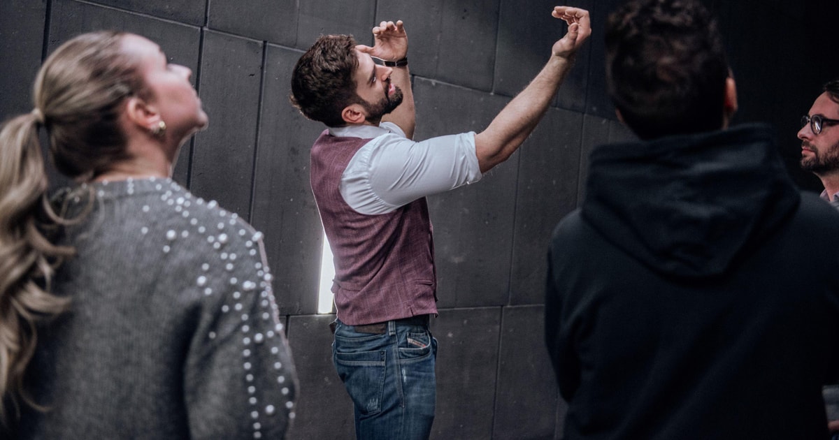 Museum Backstage Vienna: MUMOK Museum Guided Backstage-Tour incl. Ticket | GetYourGuide