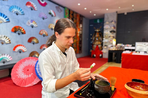 Osaka: Il giardino Karesansui e l&#039;esperienza del Matcha