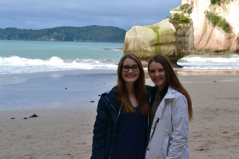 Auckland: Tour privato della spiaggia, delle grotte e della foresta di Coromandel