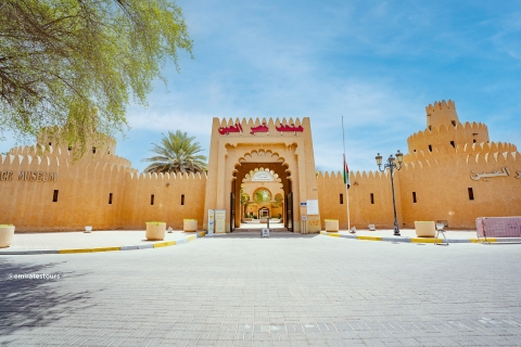 Al Ain: een dagtour vanuit Abu DhabiBoeiende Al Ain - een dagtour vanuit Abu Dhabi