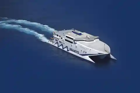 Ferry Tickets between Santorini and Crete Heraklion