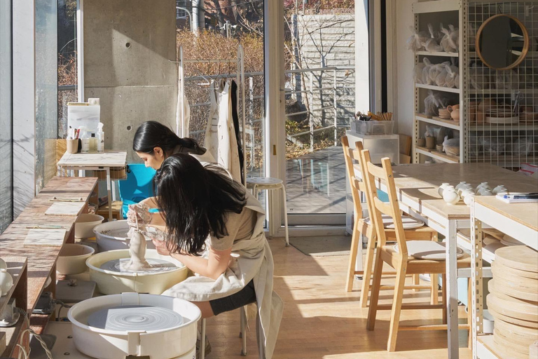 Seoul: Korean Moon Jar Pottery Workshop with Tea & Music