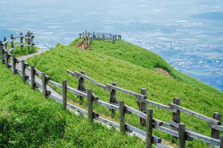Fukuoka: Mt. Aso Volcano, Kusasenri & Grasslands Day Tour 7:40 Hakata Station Chikushi Exit Lawson Meetup