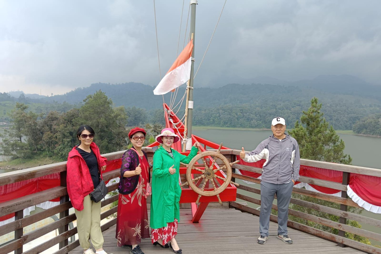 Jakarta : Visite de 3 jours avec Bandung et le parc Glorius miniature