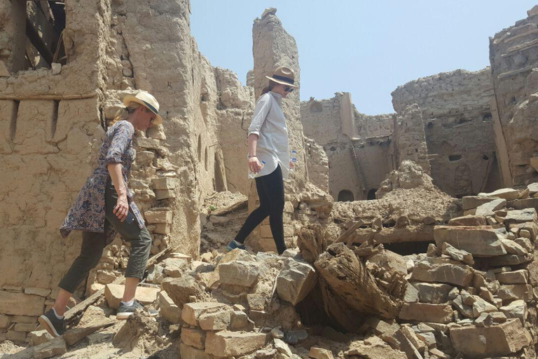 Muscat: Nizwa & Birkat Al Mouz Private Full Day Tour