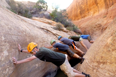 Moab: Aventura de canionismo no Chamisa Canyon