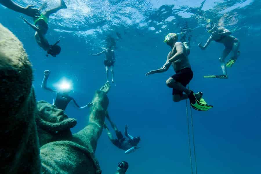 Trogir: Bootstour zum einzigartigen Unterwassermuseum. Foto: GetYourGuide Trogir: Bootstour zum einzigartigen Unterwassermuseum. Foto: GetYourGuide