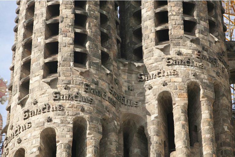 Barcelona: Family Friendly Tour of Sagrada Familia