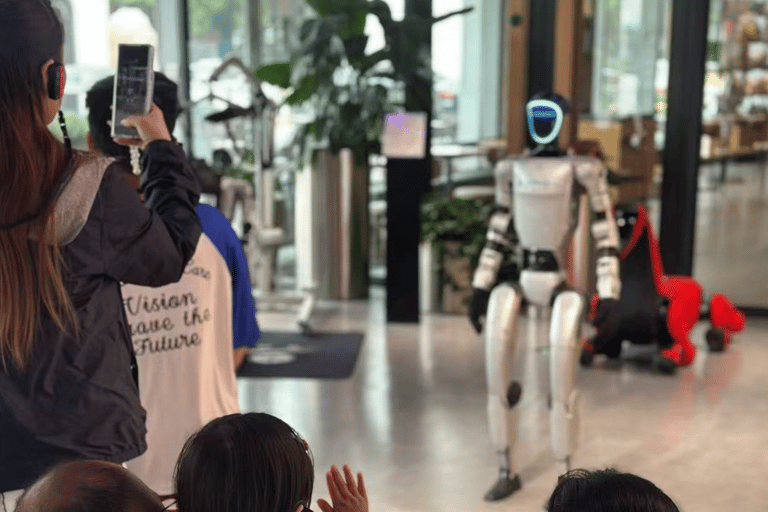 Hangzhou: AI & Robotics Museum Guided Tour with Pickup