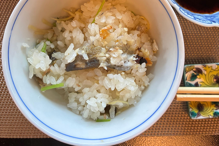 Kanazawa Wagashi Making, Kaiseki, Geisha & Samurai All Tour