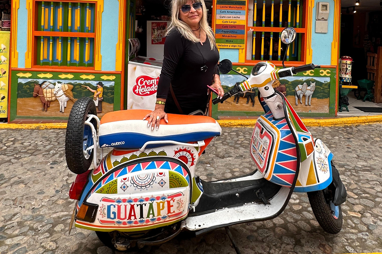 ميديلين: جولة إلى غواتابي وبينول والقارب، مع الغداء والإفطار