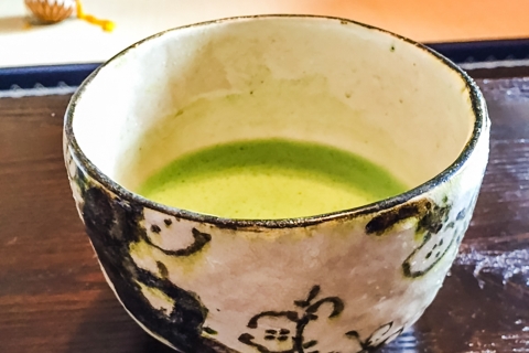Kyoto : cérémonie du thé japonaiseCérémonie du thé le soir aux chandelles