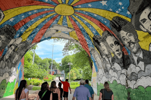 Nashville: Private or Group Open-Air Bus Tour Private Deluxe Sightseeing Tour