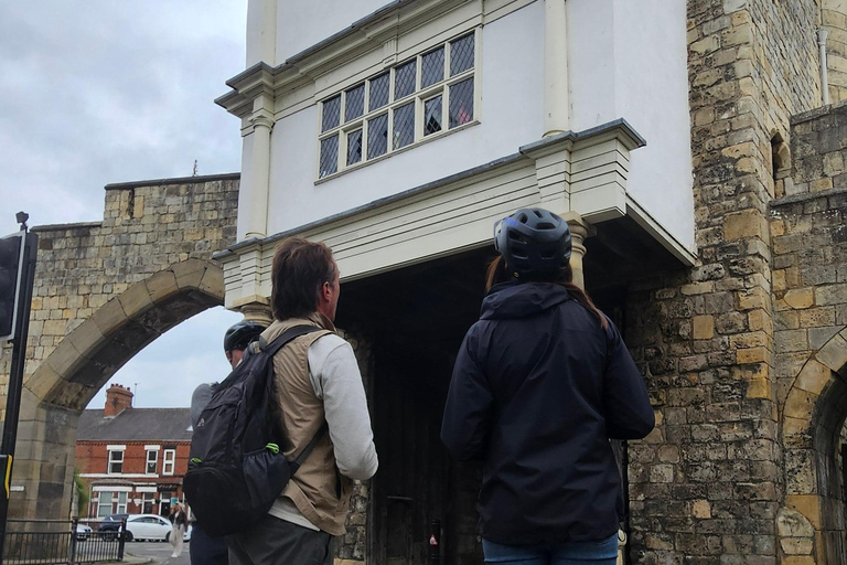 York: Tour guidato della città in eBike con divertenti fatti storici