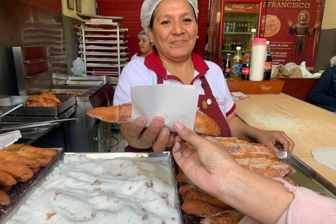 Tour gastronomico notturno di Lima