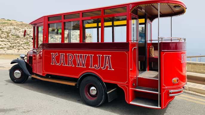 Malta: Privater Oldtimer-Bus mit Chauffeur