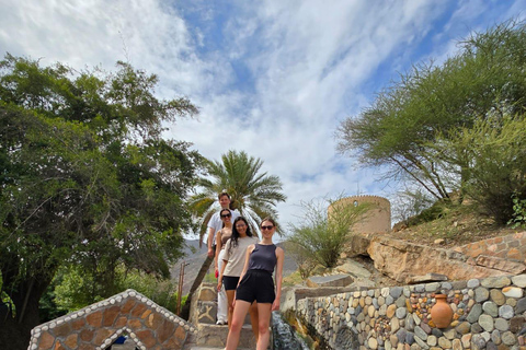 Shared Tour to Nizwa, Birkat Al Mouz & Jebel Akhdar Mountain