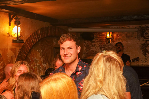 Cannes: Bar Crawl Madness 4 Bars, Wild Games &VIP Club Entry Cannes : Bar/Pub Crawl with Free Shots and VIP Access