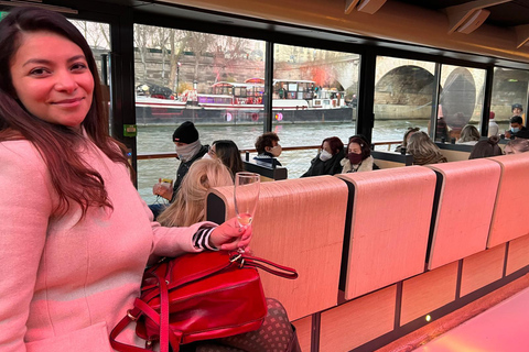 Paris: Day or Evening River Cruise with Musical Ambiance Paris: Evening River Cruise with Musical Ambiance & Postcard