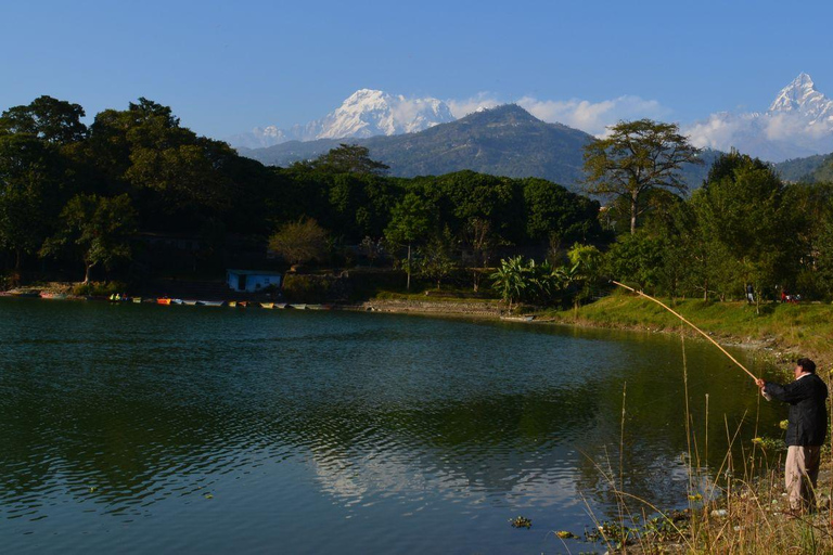 Pokhara: Traditional Fishing & Breakfast by the Lake