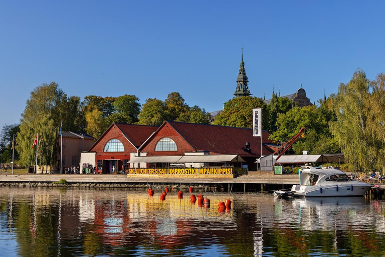 Stockholm: Spritmuseum Entry Ticket with Guided Introduction