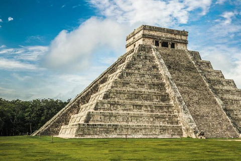 Tulum: Suytun och Ikkil Cenote, Chichen Itza &amp; ValladolidTulum: Suytun och Ikkil Cenote, Chichen Itza och Valladolid