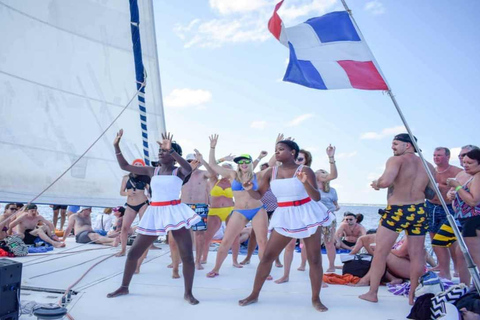 Excursão de dia inteiro à Ilha Saona com festa em catamarã